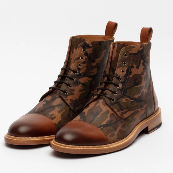 TAFT Camo boots with leather accents size 42